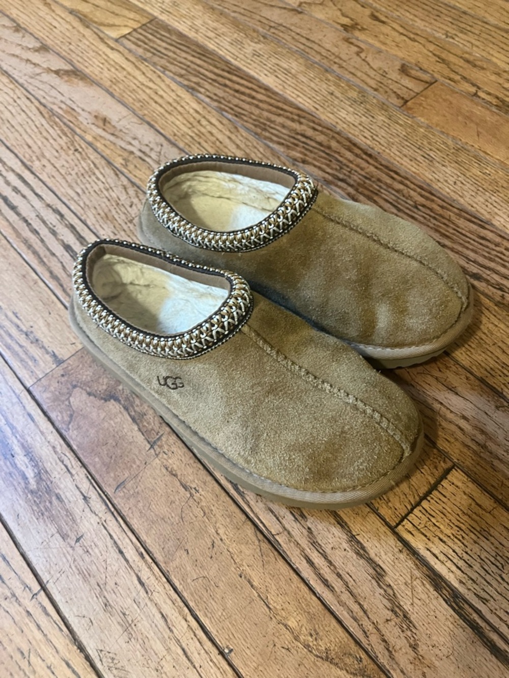 Girls Ugg Tan Tasman Slides